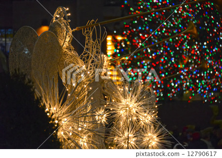 Rockefeller Center's Holiday Decoration 12790617