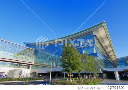 2014年擴建後的羽田機場國際航站樓 2014年擴建後的羽田機場國際航站樓 12791801