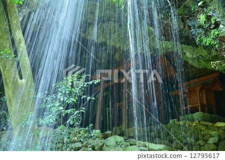 Shrine of the waterfall (Katsuura Town, Tokushima prefecture) 12795617