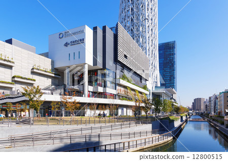 有藍天傳播的東京天空樹鎮 12800515