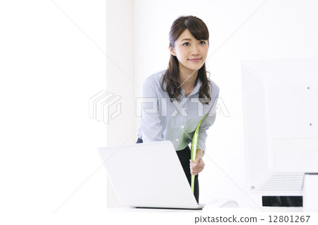 Business woman 12801267