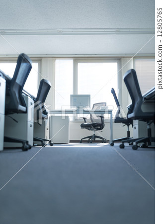 office   12805765