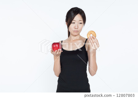 婦女在飲食中 婦女在飲食中 12807803