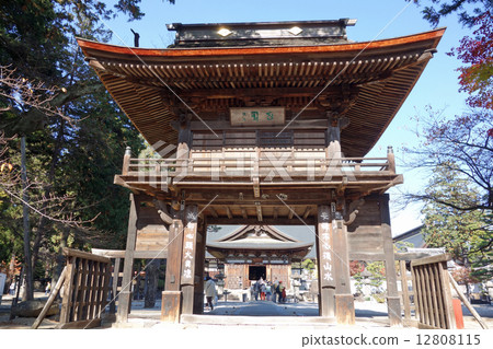 Sanmon Gate of Erinji Temple (Koshu City, Yamanashi Prefecture) 12808115