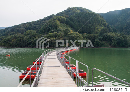 Okutama Lake Huashan Uchikashibashi 12808545