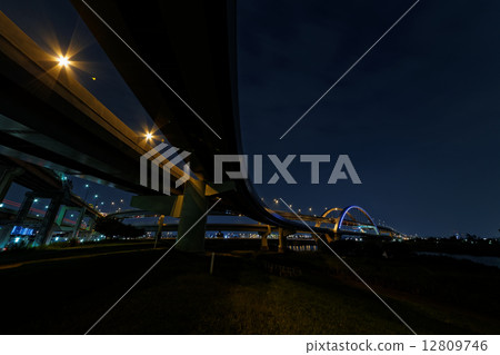 Jiangbei junction and light-up Five-colored Sakura Ohashi Jiangbei junction and light-up Five-colored Sakura Ohashi 12809746