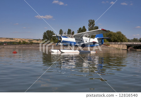 Amphibian plane Amphibian plane 12816540