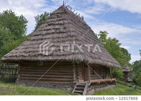 Traditional Ukrainian house 12817808