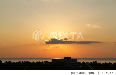 Sunset over sea Sunset over sea 12823937