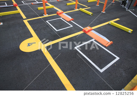 Coin parking 12825256