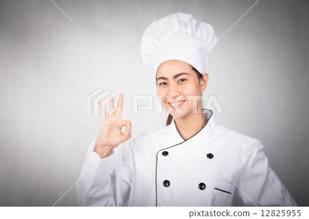 young woman chef showing ok young woman chef showing ok 12825955