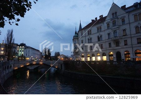 Ljubljana Ljubljana 12825969