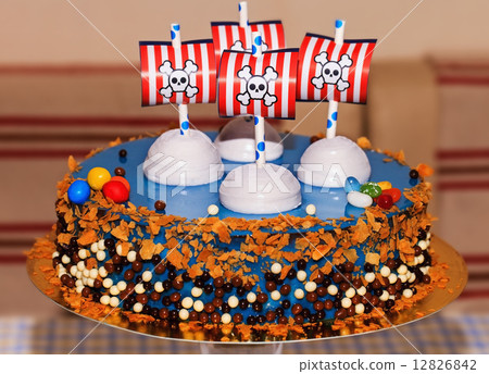 Children party bithday cake with pirates 12826842