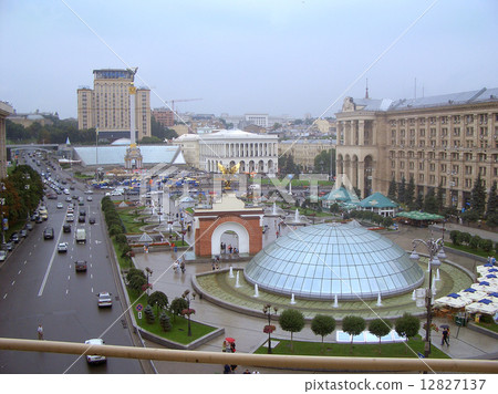 Maidan Nezalezhnosti, Indipendence Square, Kiev, Ukraine 12827137