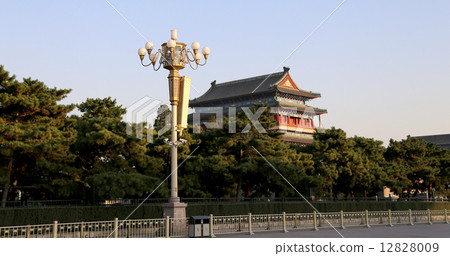 Zhengyangmen Gate (Qianmen). Tiananmen Square in Beijing, China Zhengyangmen Gate (Qianmen). Tiananmen Square in Beijing, China 12828009
