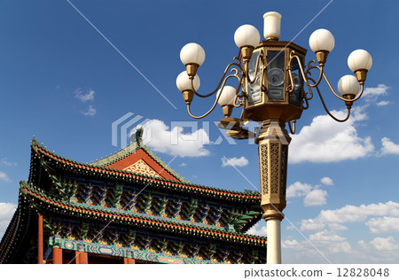 Zhengyangmen Gate (Qianmen). Tiananmen Square in Beijing, China Zhengyangmen Gate (Qianmen). Tiananmen Square in Beijing, China 12828048