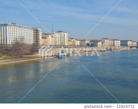 River Po, Turin, Italy River Po, Turin, Italy 12828732