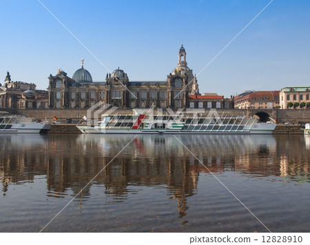 Dresden Hofkirche 12828910