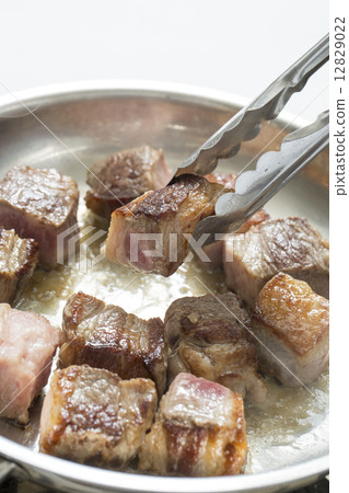 烤肉 12829022
