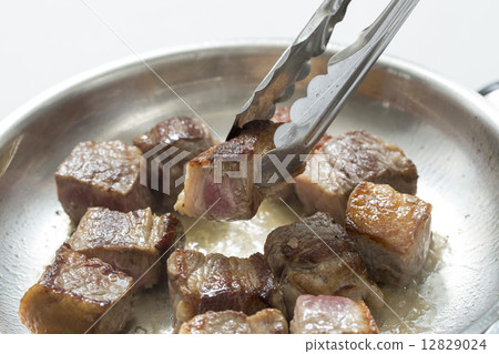 Bake meat 12829024