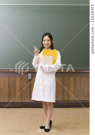 Get qualification Get qualification 12829303