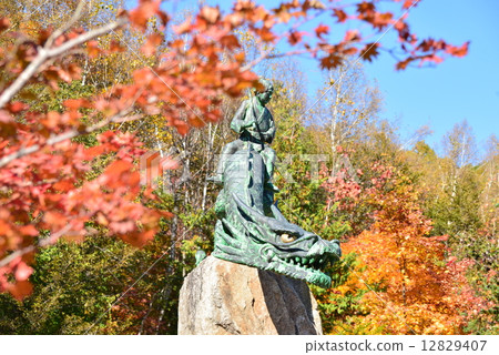 Mother-child image of Sai dragon 12829407