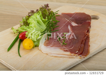 Prosciutto Prosciutto 12831729