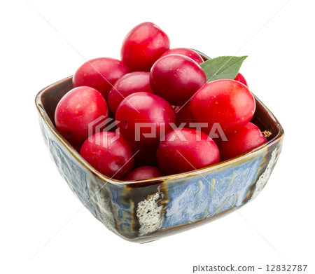 Damson plum Damson plum 12832787