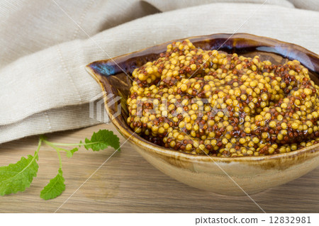 French mustard 12832981