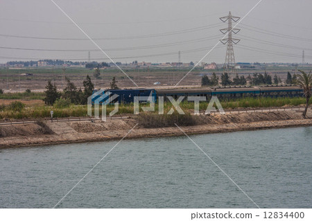蘇伊士運河 12834400