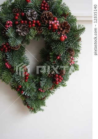 Christmas wreath  12835140
