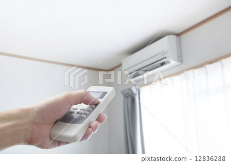 Air conditioner and remote control 12836288