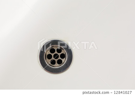 Overhead of drain in sink 12841027