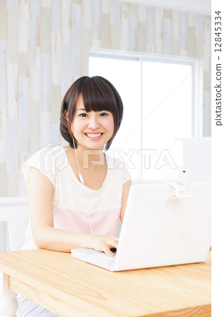 young woman young woman 12845334