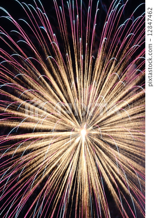 偉大的煙花 12847462