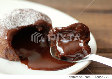Melty chocolate fondant 12854279