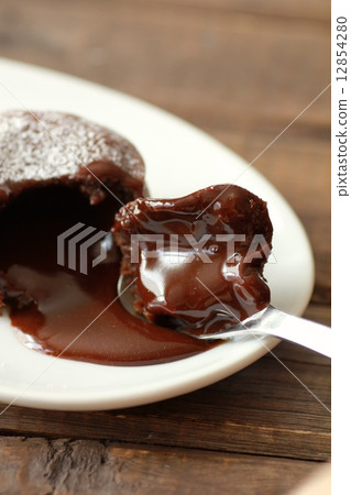Melty chocolate fondant 12854280
