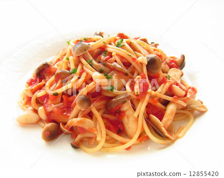 Tasty mushrooms plenty of tomato sauce pasta 12855420