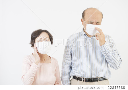 掩蓋的資深夫婦 12857588