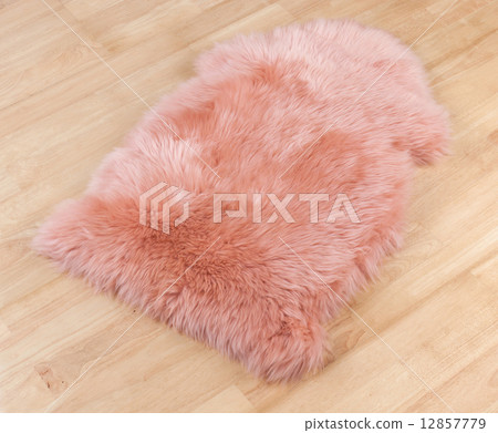 Decorative fur carpet  12857779