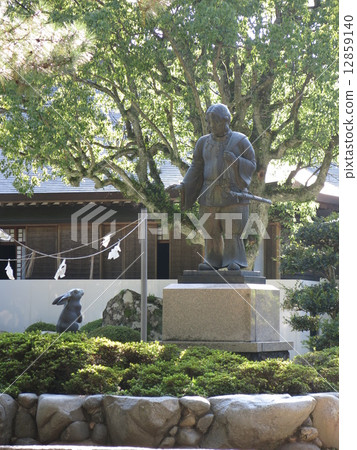 Izumo Taisha Shrine的愛的雕像 12859140