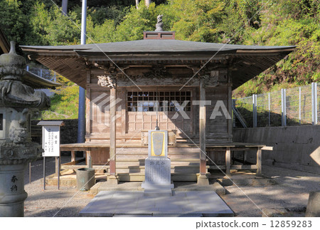 Shikoku Shrine Place No. 27 Buddhist temple "Shinnenji" Kyodo 12859283