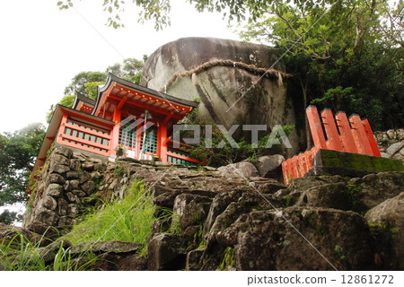 Kamikurayama Mountain Top的“Kotokura Rock”(和歌山縣鎌倉神宮市/新宮市) Kamikurayama Mountain Top的“Kotokura Rock”(和歌山縣鎌倉神宮市/新宮市) 12861272