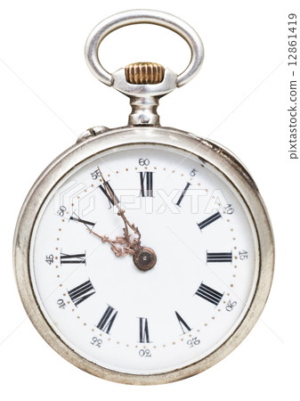 five minutes to ten o'clock on dial of retro watch 12861419