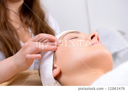 Healthcare treatment at the spa Healthcare treatment at the spa 12861476