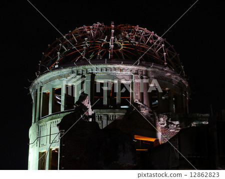 原子彈爆炸圓頂燈亮起 原子彈爆炸圓頂燈亮起 12862823