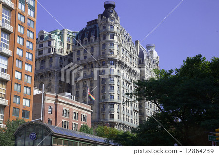  New York  12864239