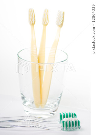 Toothbrush 12864339