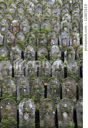 Shikoku Buddha 45th Buddhist "Iwadoya" The stone Buddha group of the approaching path 12865819