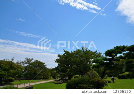Himeji Castle Nishinomaru 12866130